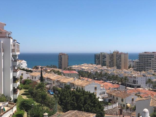 Pueblo Evita. Stunning Sea And Mountain Views, Close To Amneties. Lejlighed Benalmádena